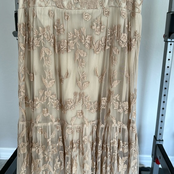 Tolani Relle Dress Beige Medium New - Picture 4 of 12